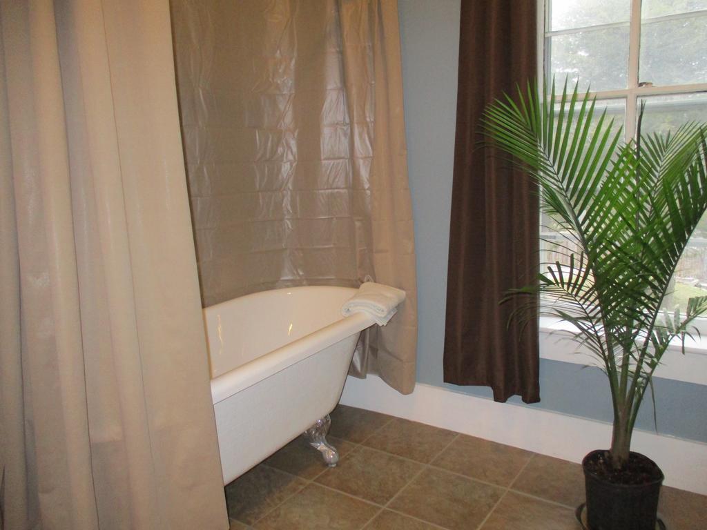 Cook Mansion Bed & Breakfast Montour Falls Екстериор снимка
