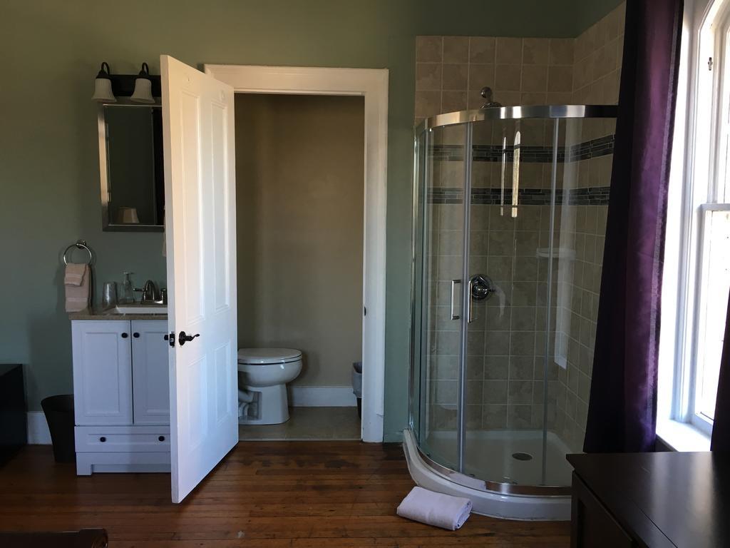 Cook Mansion Bed & Breakfast Montour Falls Екстериор снимка