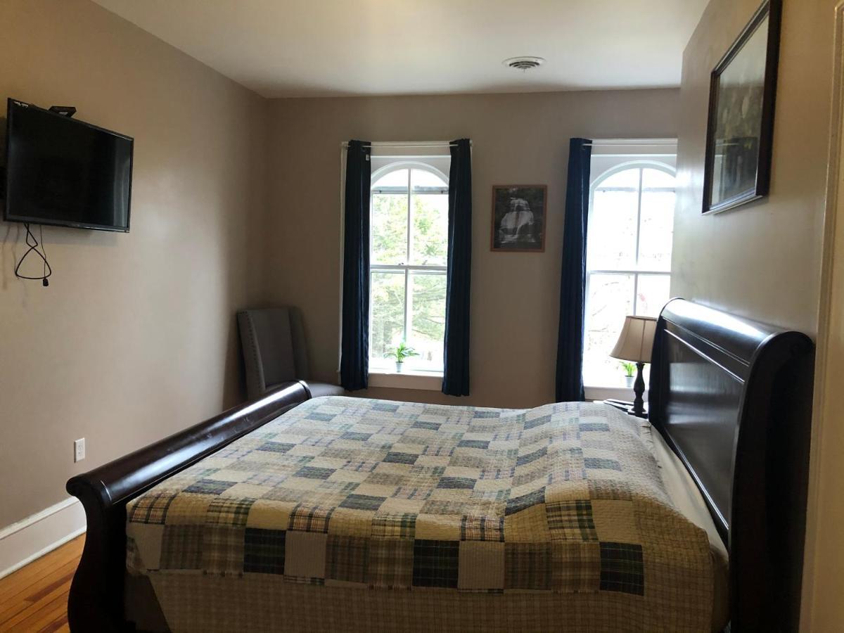 Cook Mansion Bed & Breakfast Montour Falls Екстериор снимка